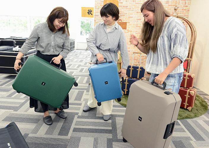 1909suitcase_09.jpg