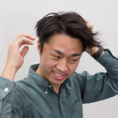 メンズワックスで髪の毛を散らす
