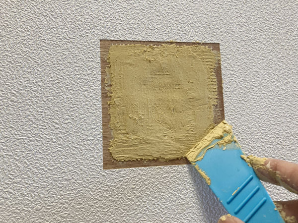umeハイリスク11　ヘラで塗る.jpg