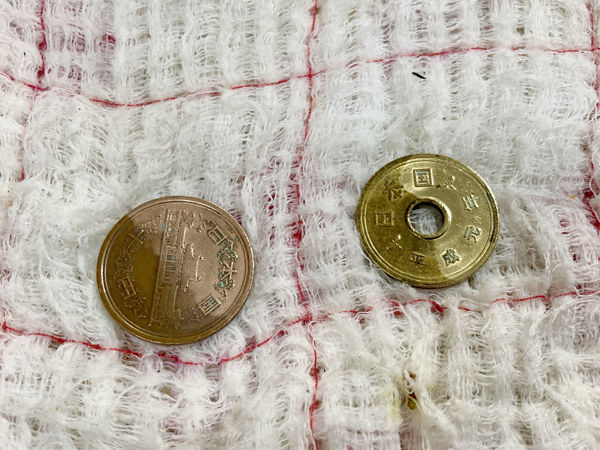 umeピカ05    5円10円光ってた.jpg