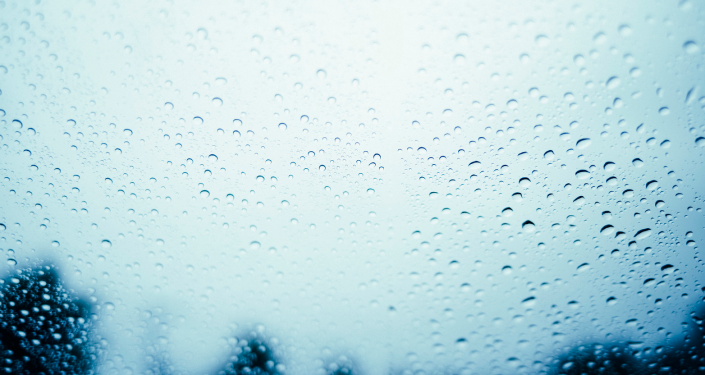 急な雨