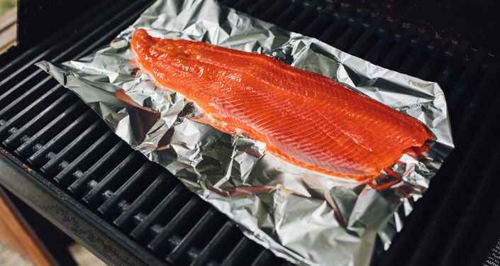 アルミホイルや魚焼きグリル用シートを敷く