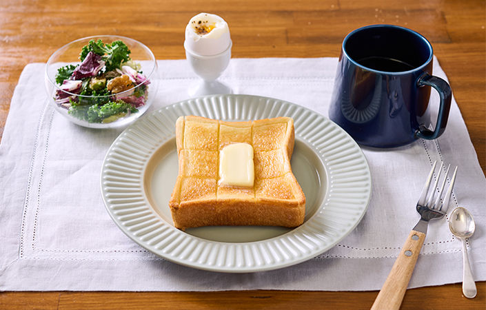 朝の厚切りバタートースト