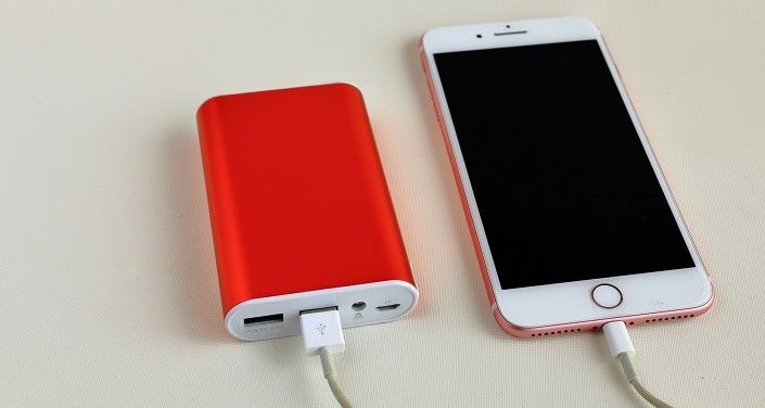 4. モバイルバッテリー