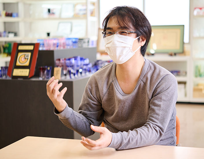 田島硝子株式会社  田嶌さん