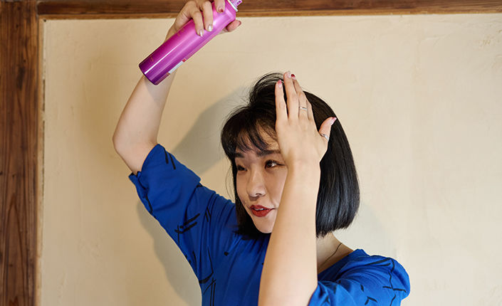 昭和ヘアアレンジ　ヘアスプレー