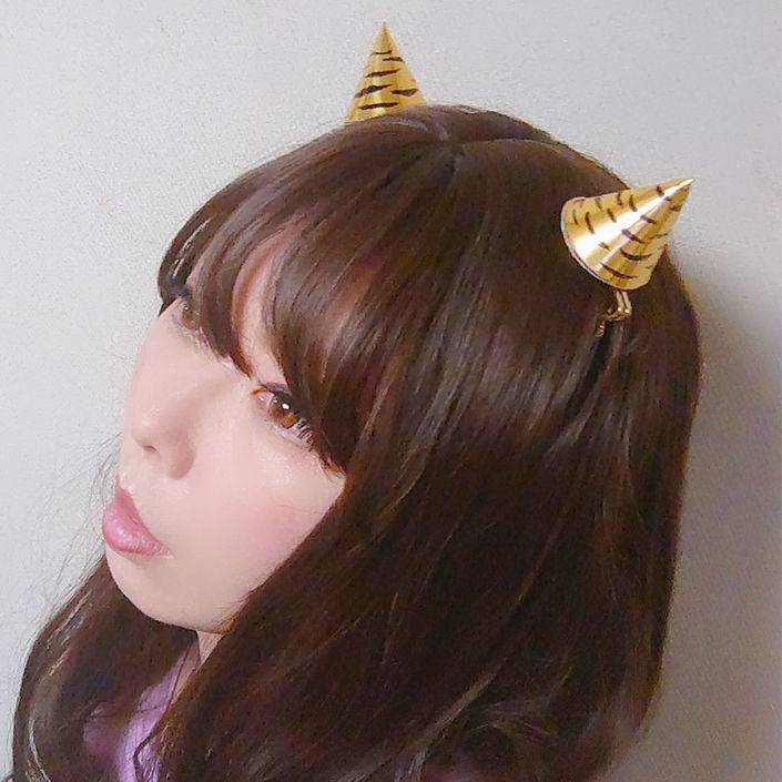 神海霧さんに鬼のツノの付け方を教わりました