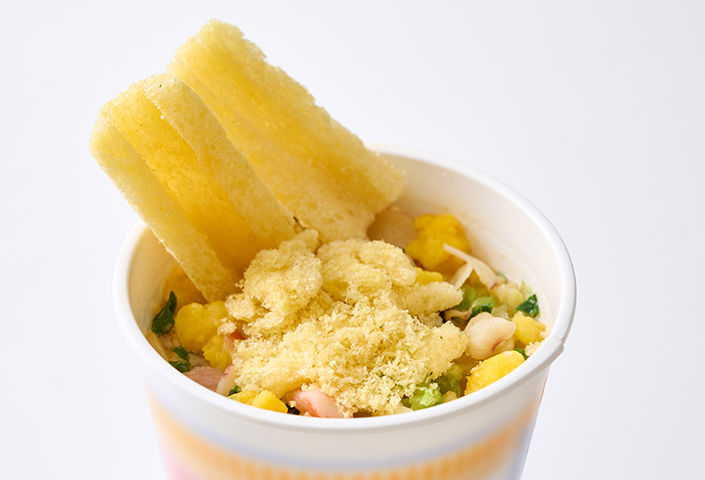 【カップラーメン編】ちょい足しするなら身近なあのお菓子