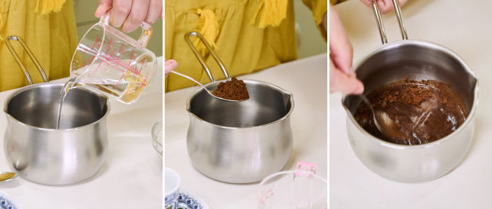 水とコーヒー粉、お好みでお砂糖を鍋に入れる