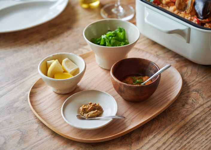 調味料や薬味はトレイにひとまとめに