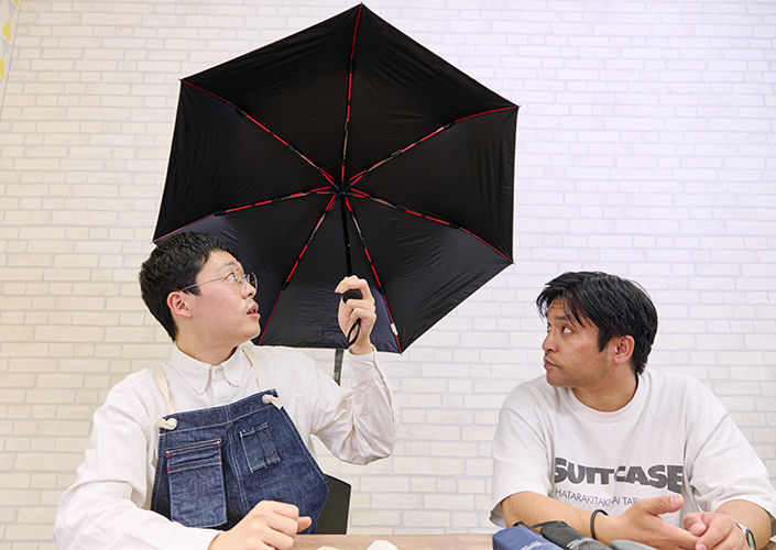 IZAの耐風傘を開くと