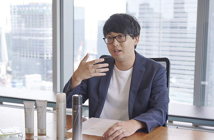 男性は肌にダメージを抱え込みやすい？