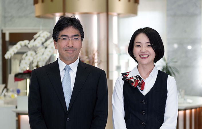 勇心酒造株式会社 代表取締役社長 徳山さん〈イニューリィ〉開発担当 服部さん