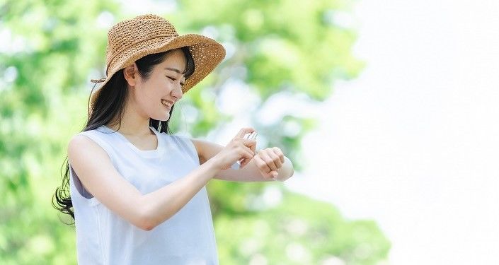 夏～秋：アウトドアスプレー