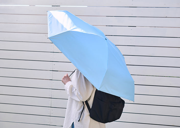 リュックもすっぽり覆えるサイズで、雨からもしっかり守ってくれます。