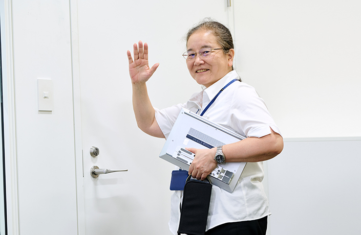 颯爽と別の打ち合わせに向かう大瀬