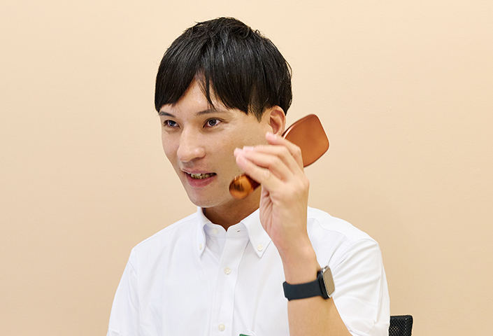 シャンプー前のブラッシングで効果アップ