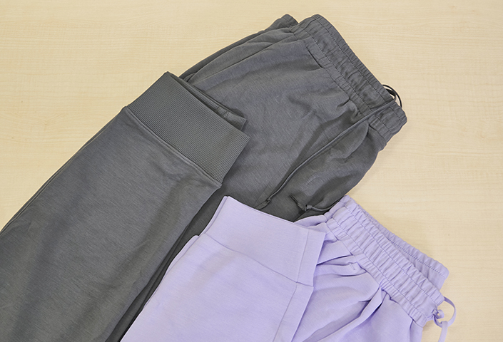 メンズの裾のみリブ加工が施されています。