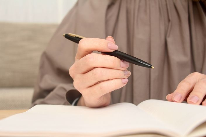 書きやすいボールペンの選び方 5つのポイント