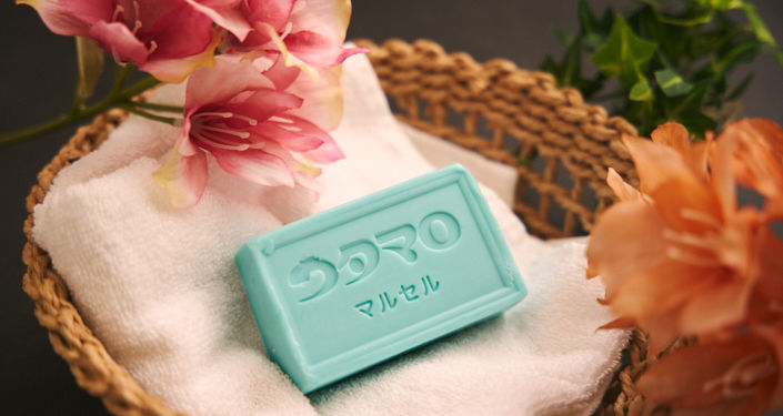 固形石けん+ぬるま湯でもみ洗いする