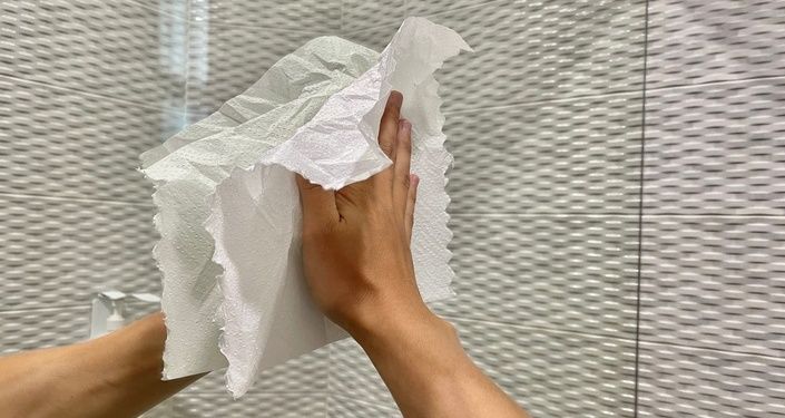 【ホコリ】汚れの原因別に見る鏡の掃除方法