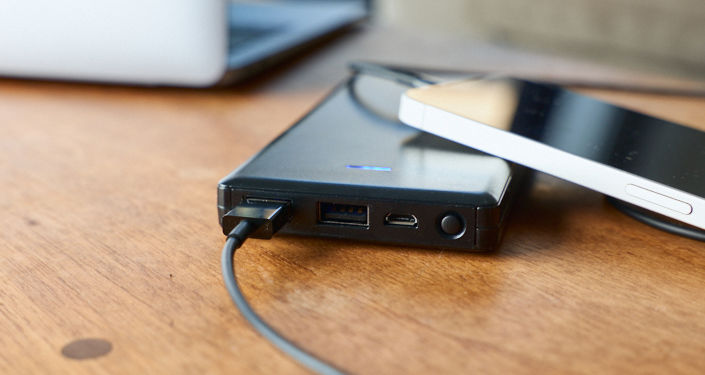 「充電ポートの数」が多いものだと同時充電ができる