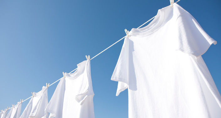 服についた油染み・汚れを自宅で洗浄する際のコツ