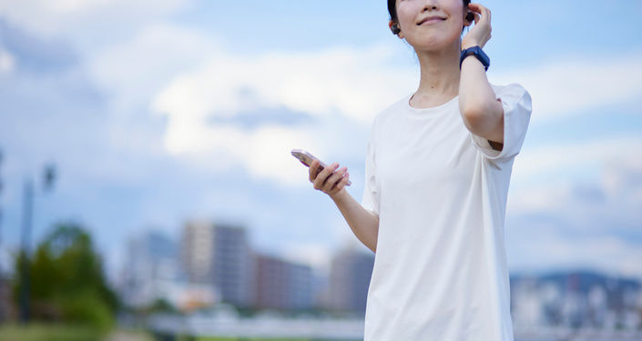 ランニングに適したイヤホンの条件とは？