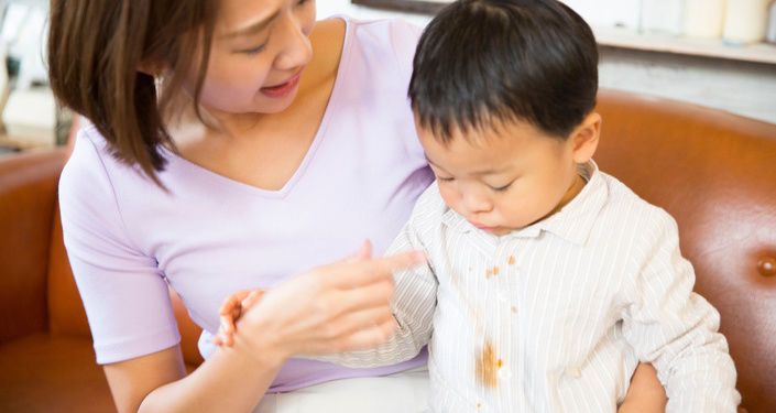 外出先で服に油汚れがついたとき