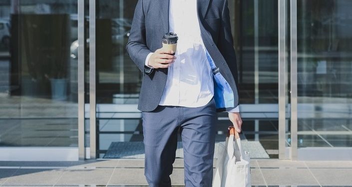 服装もしっかりチェックする
