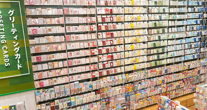 圧巻のカードコーナー