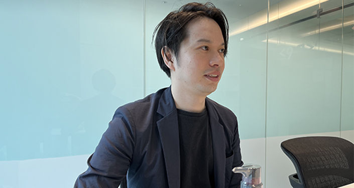 スカルプD開発担当者　網野さん。毛髪診断士の資格も取得しています