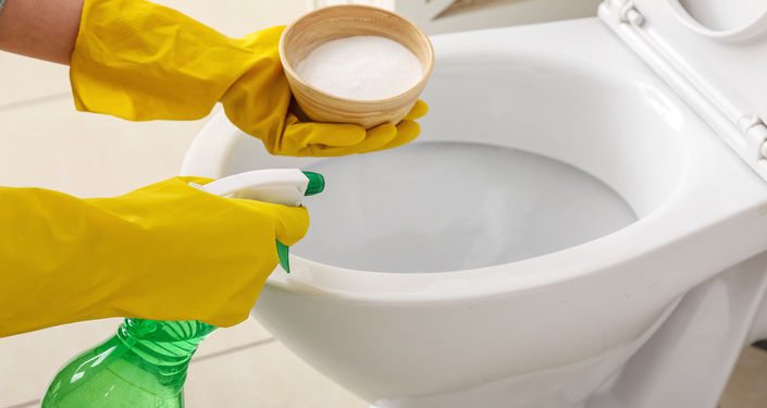 原因別にチェック！トイレの黒ずみの簡単な落とし方