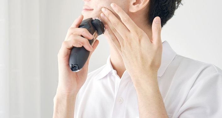 ④仕上げに張り手で剃り残しをなくす