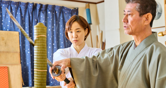 刃を当てる位置と角度を確認